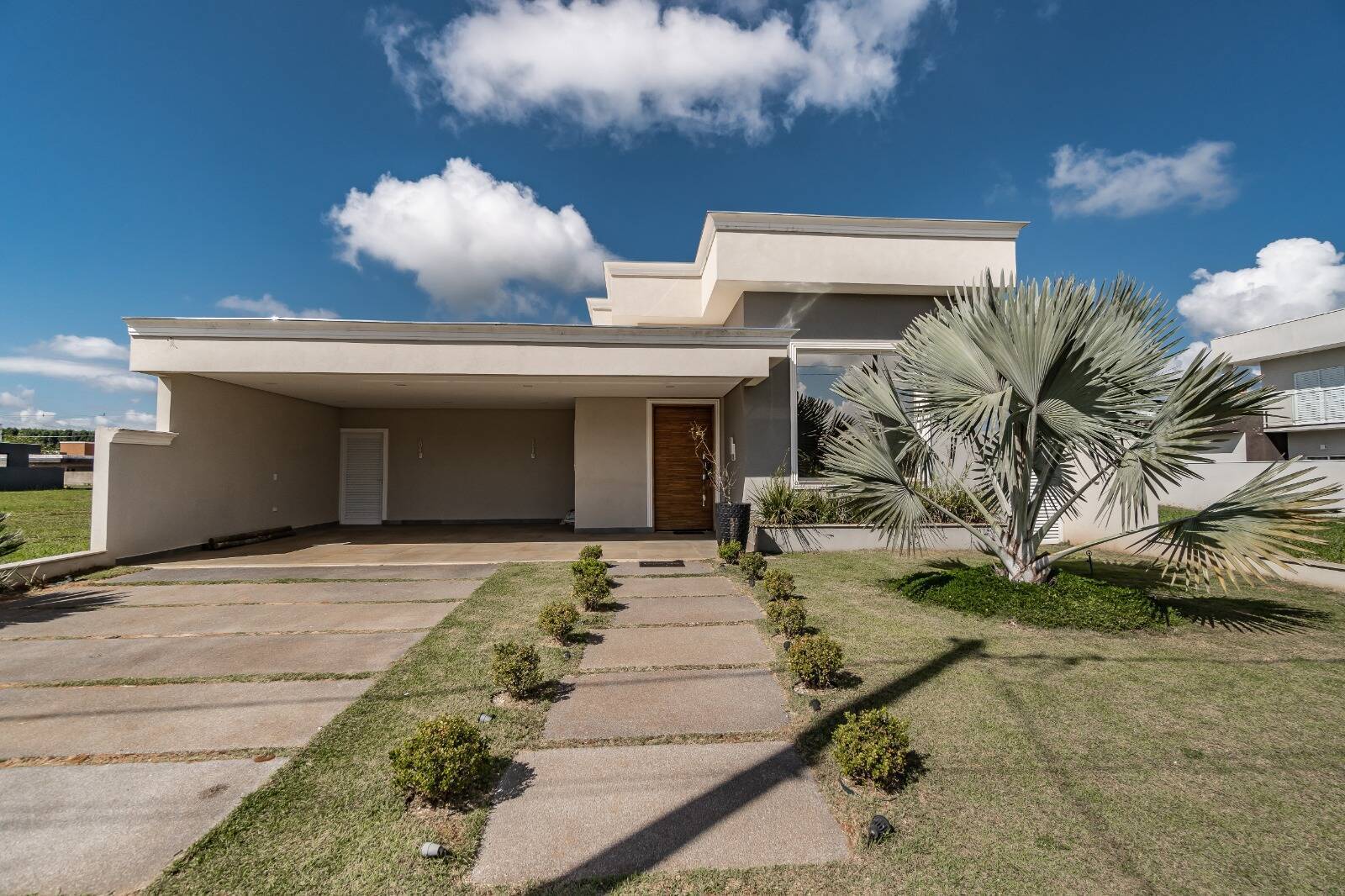 #378 - Casa para Venda em Pardinho - SP