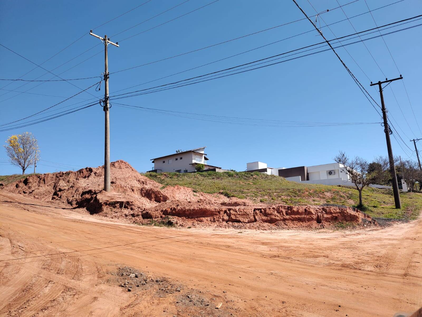 #568 - Área para Venda em Pardinho - SP