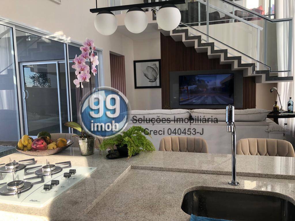 Casa à venda com 3 quartos, 250m² - Foto 5