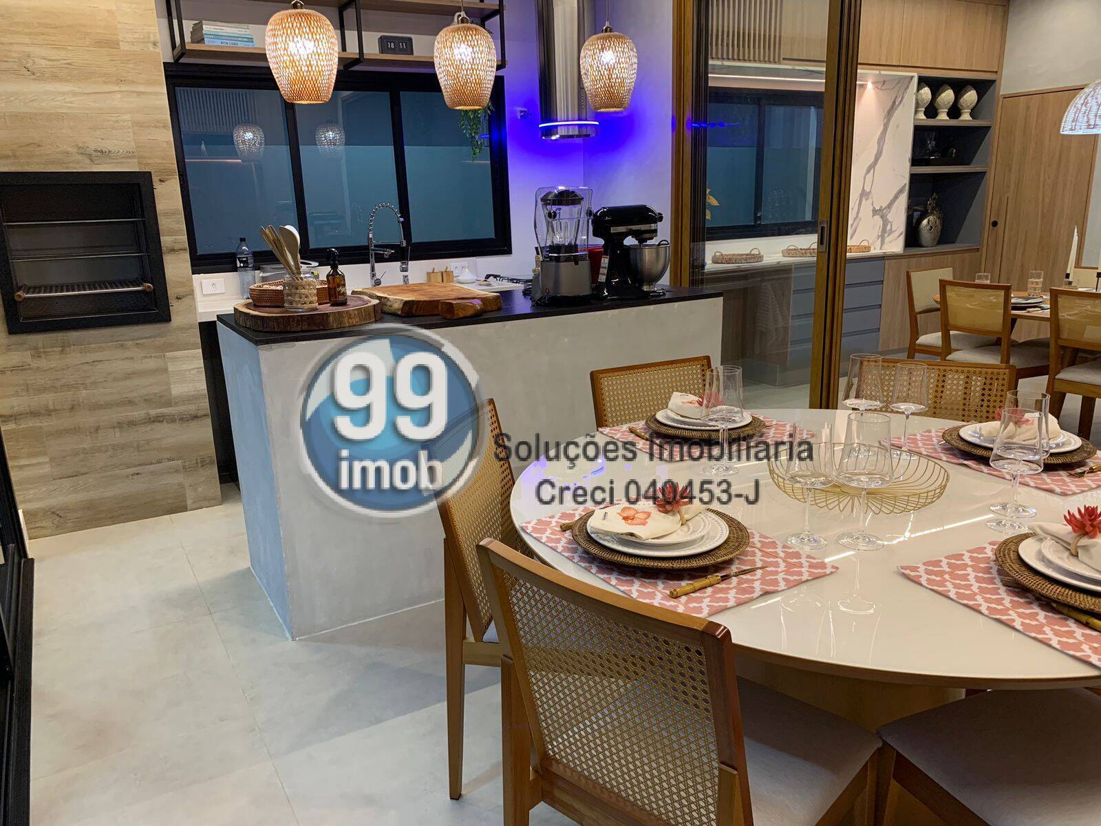 Casa à venda com 3 quartos, 190m² - Foto 2